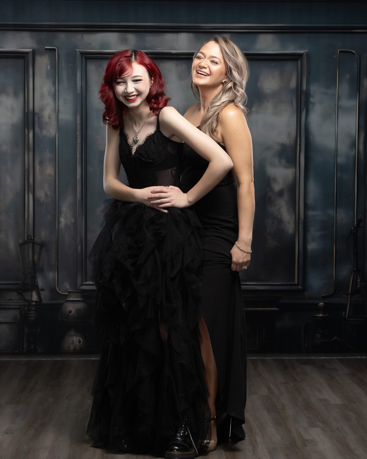 Toile de fond Mural Rétro Sombre Ancien avec Sol en Bois RR6-78