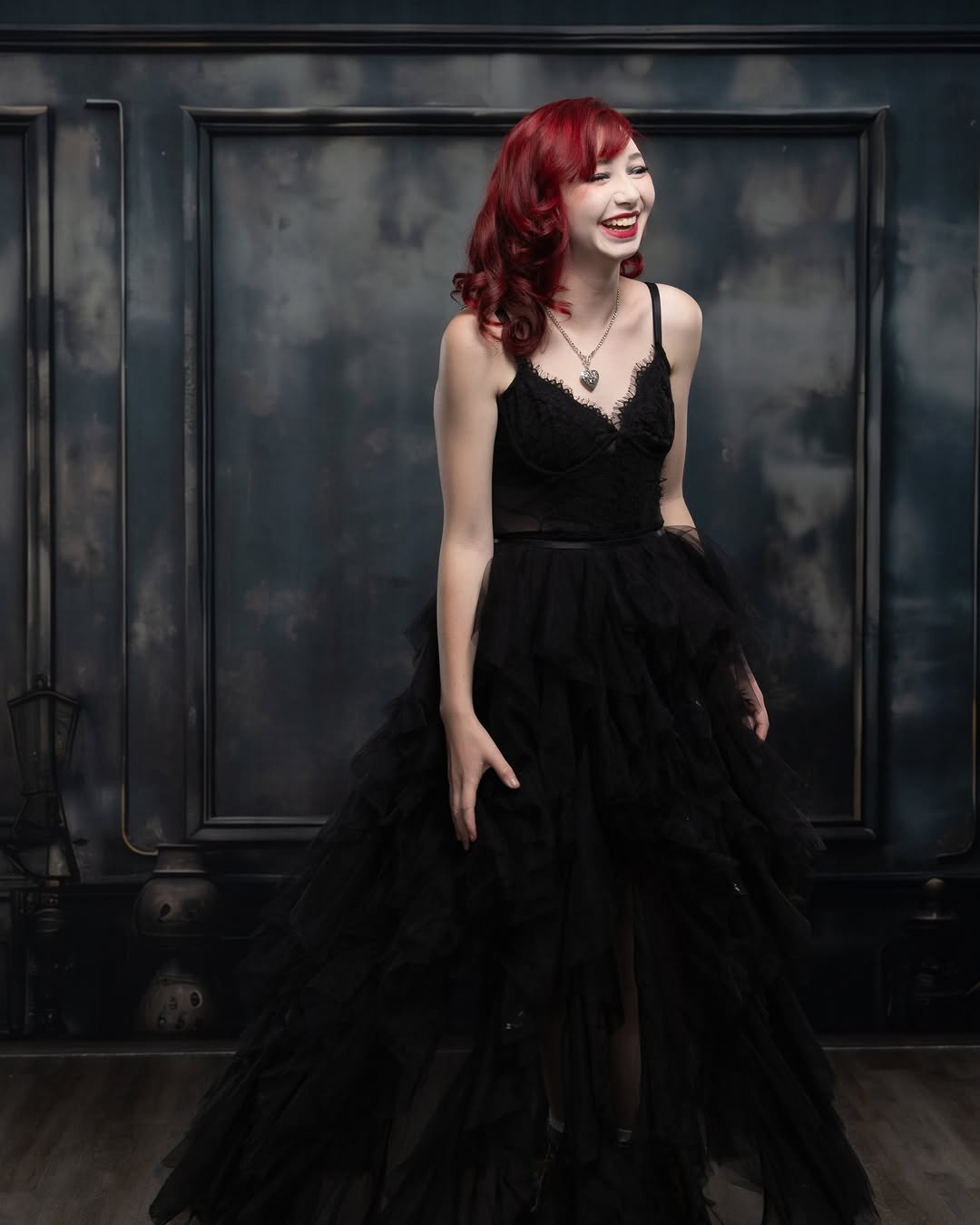 Toile de fond Mural Rétro Sombre Ancien avec Sol en Bois RR6-78