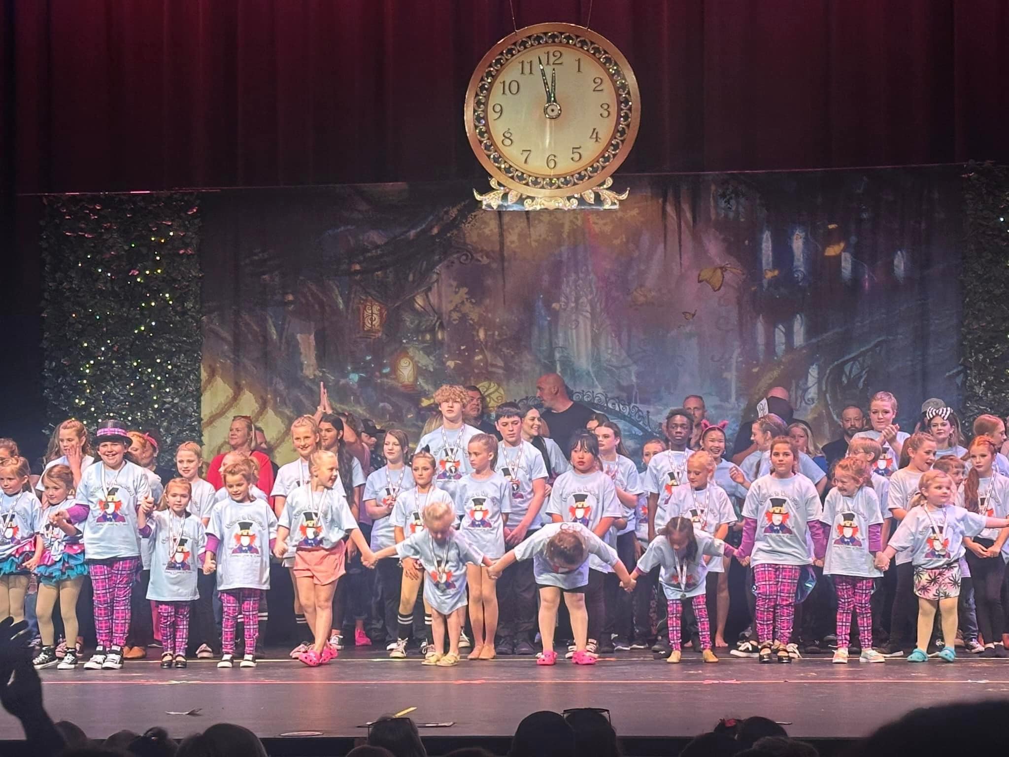 Toile de Fond Luciole Papillon Lumineux Forêt du Pays des Merveilles M6-125