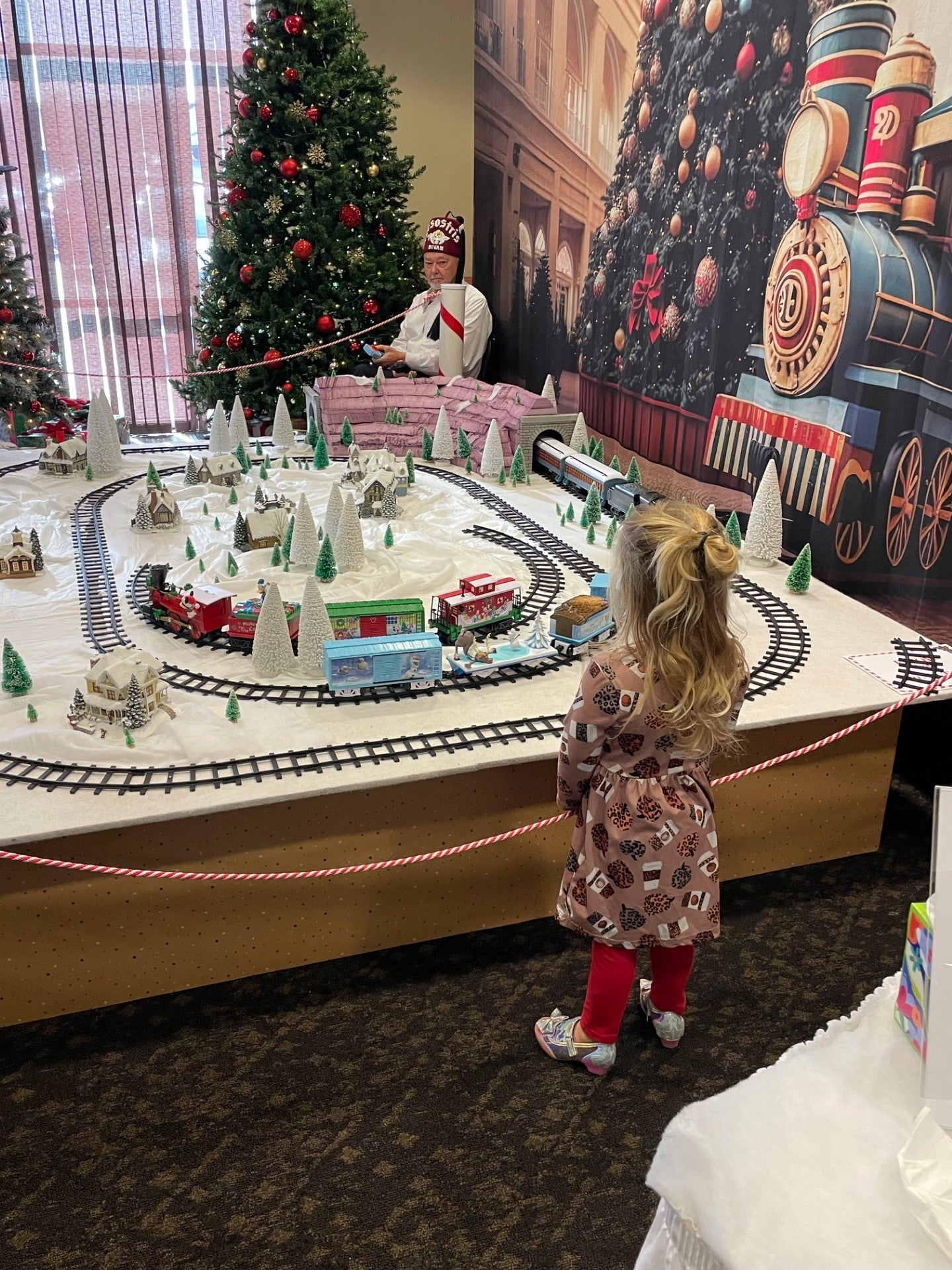 Toile de Fond Grand Sapin de Noël Petit Train M8-68