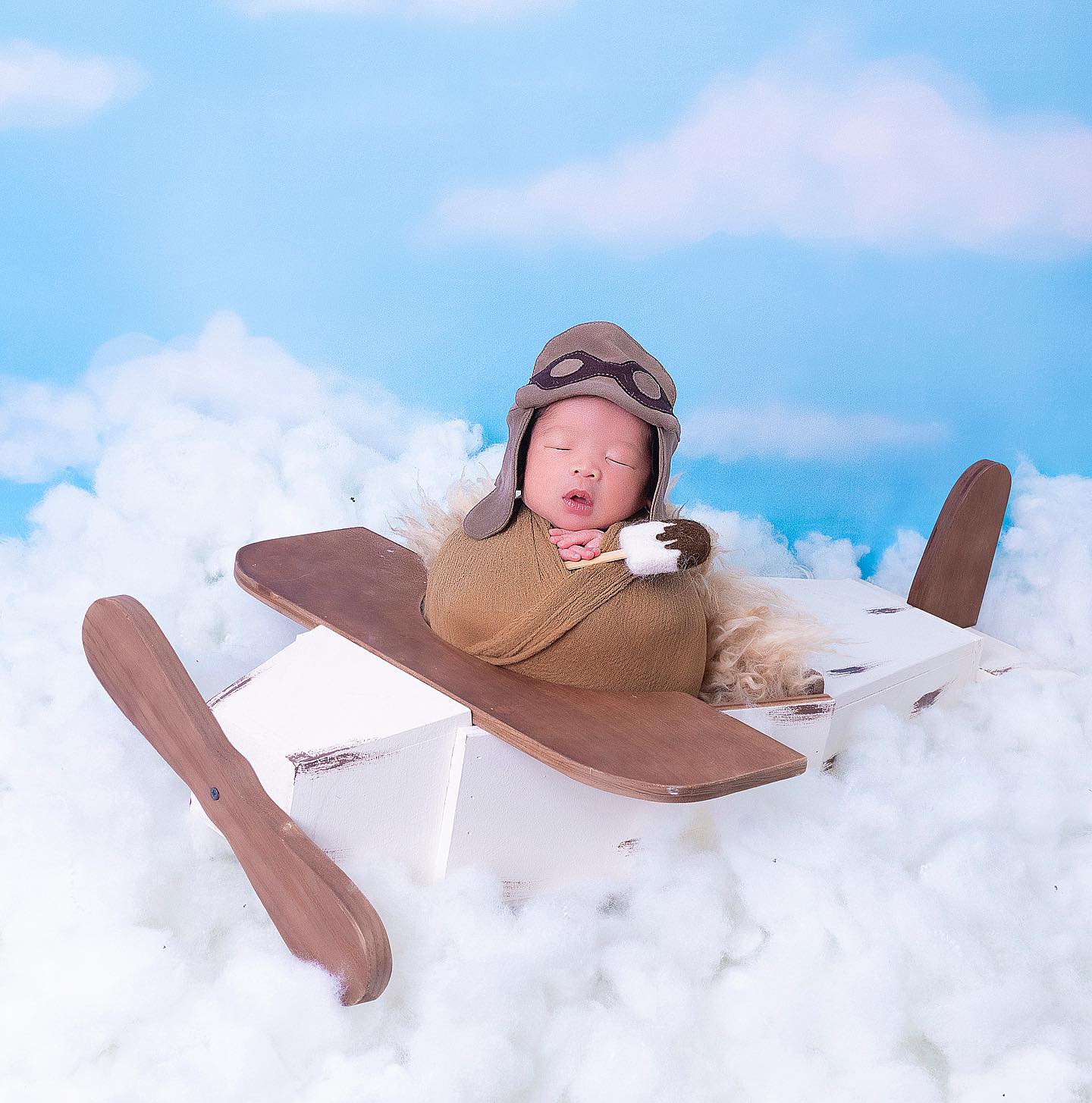 Toule de Fond Beau Ciel Nuages Blancs pour la Photographie Nouveau-Né Nb-367