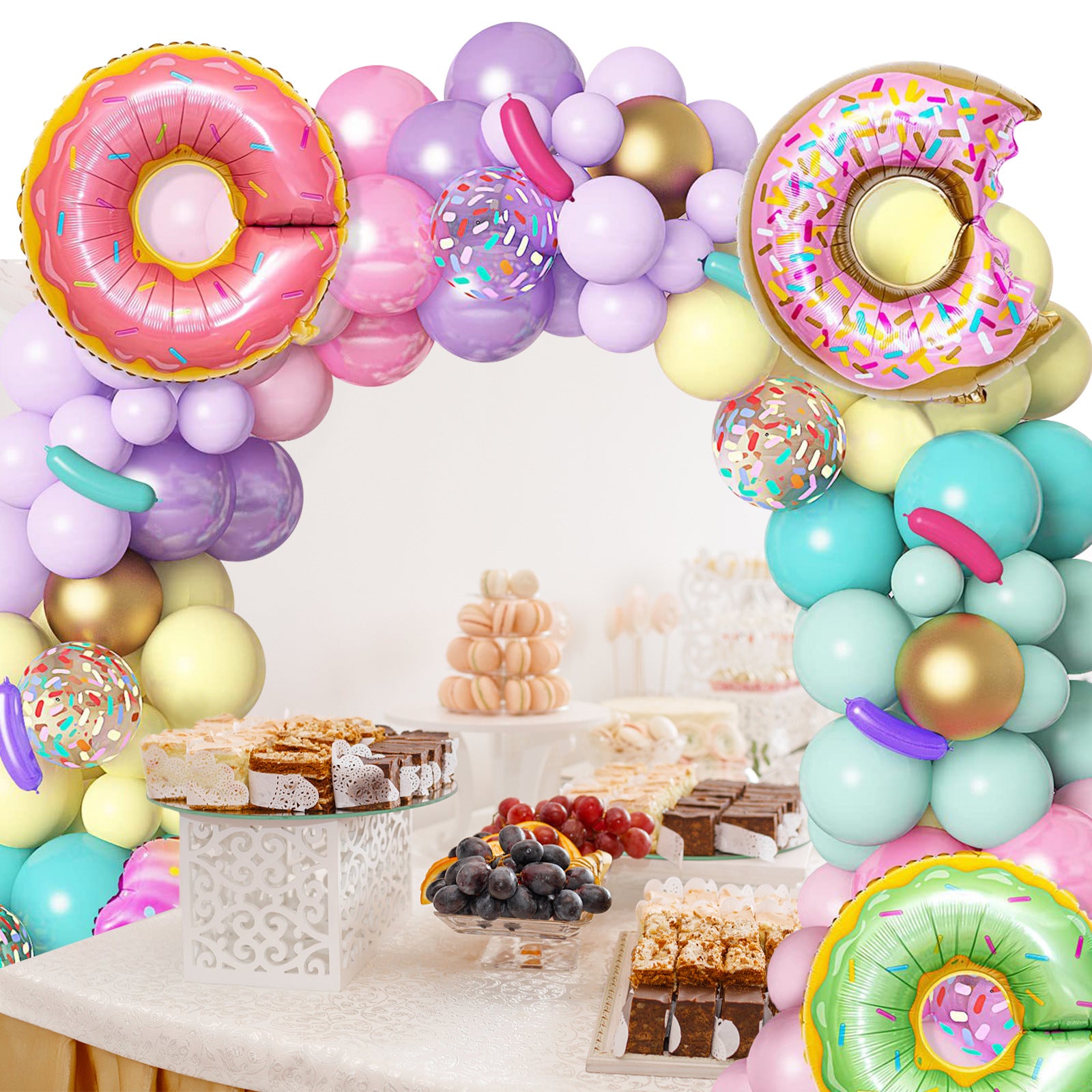 Chaîne de Ballons Fantaisie Macaron Trois Donuts pour Thème d'Anniversaire BA18