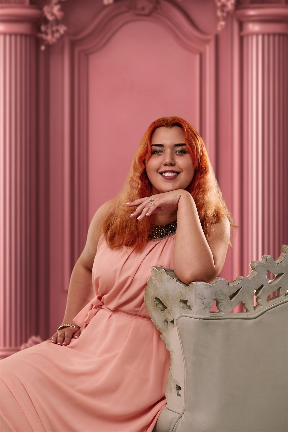 Toile de fond Boudoir Colonnes Roses Ornées Fleurs BRP1-442