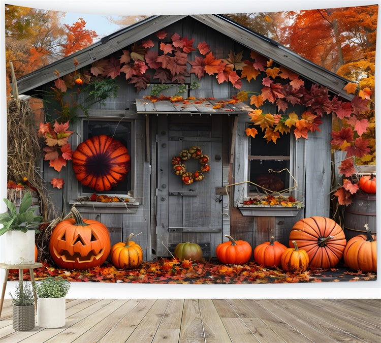 Toile de fond de maison en bois dans la forêt avec citrouilles d'automne BRP7-88