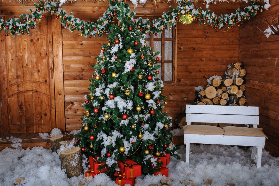 Toile de fond Cabane enneigée avec sapin de Noël et bûches BRP8-305