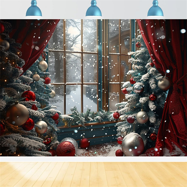 Toile de fond Fenêtre de Noël avec rideau rouge et arbres enneigés BRP9-87