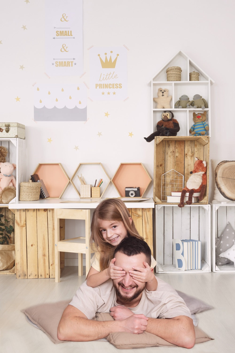 Toile de Fond Étude Chaleureuse avec Poupée Tableau d'Amour pour Enfants RR5-7