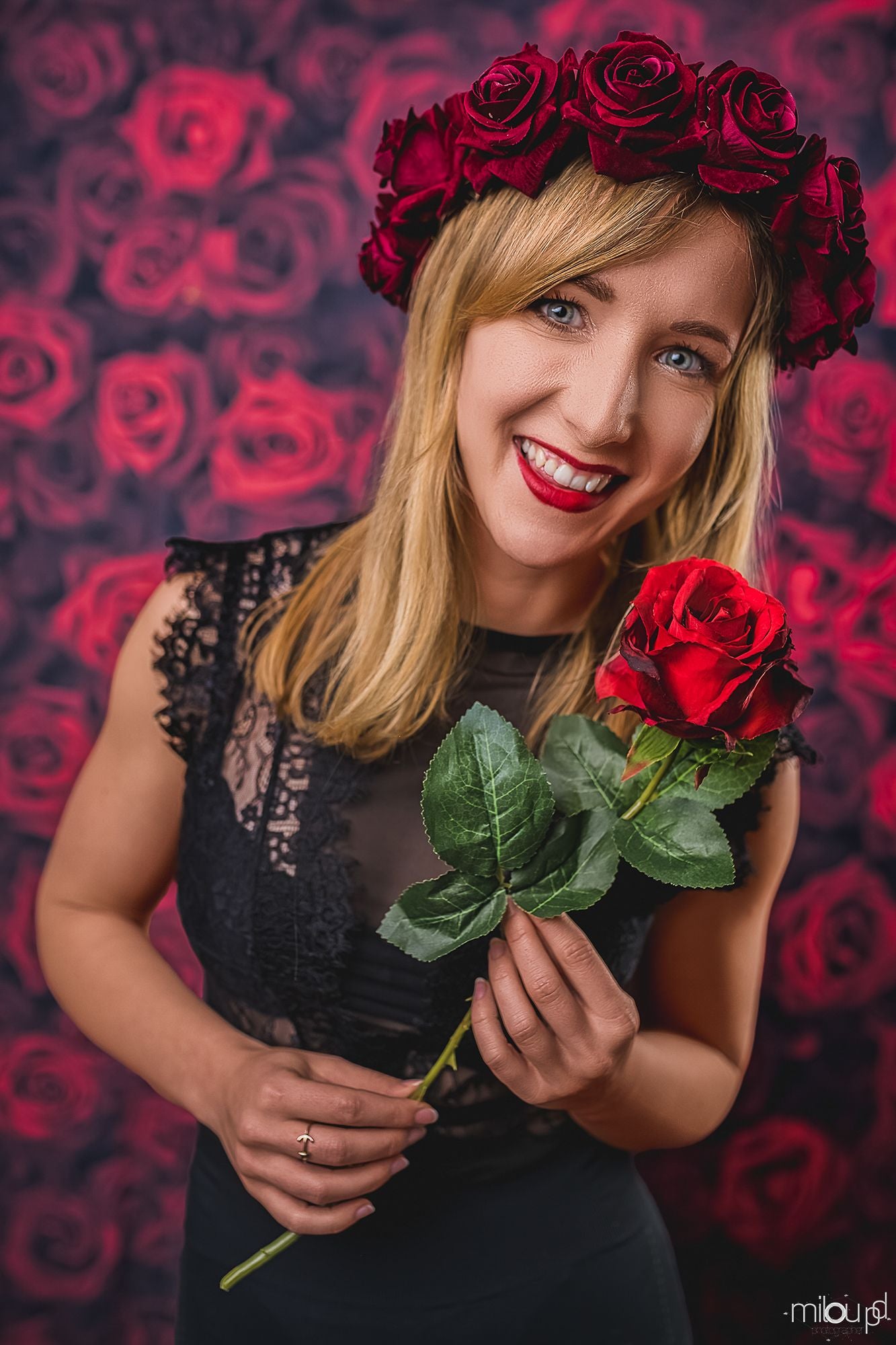 Fond de fleurs fond rouge S-3171