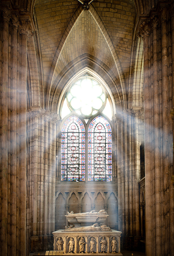 Soleil de l'église à Travers la Toile de Fond de la Fenêtre en Verre SH-985