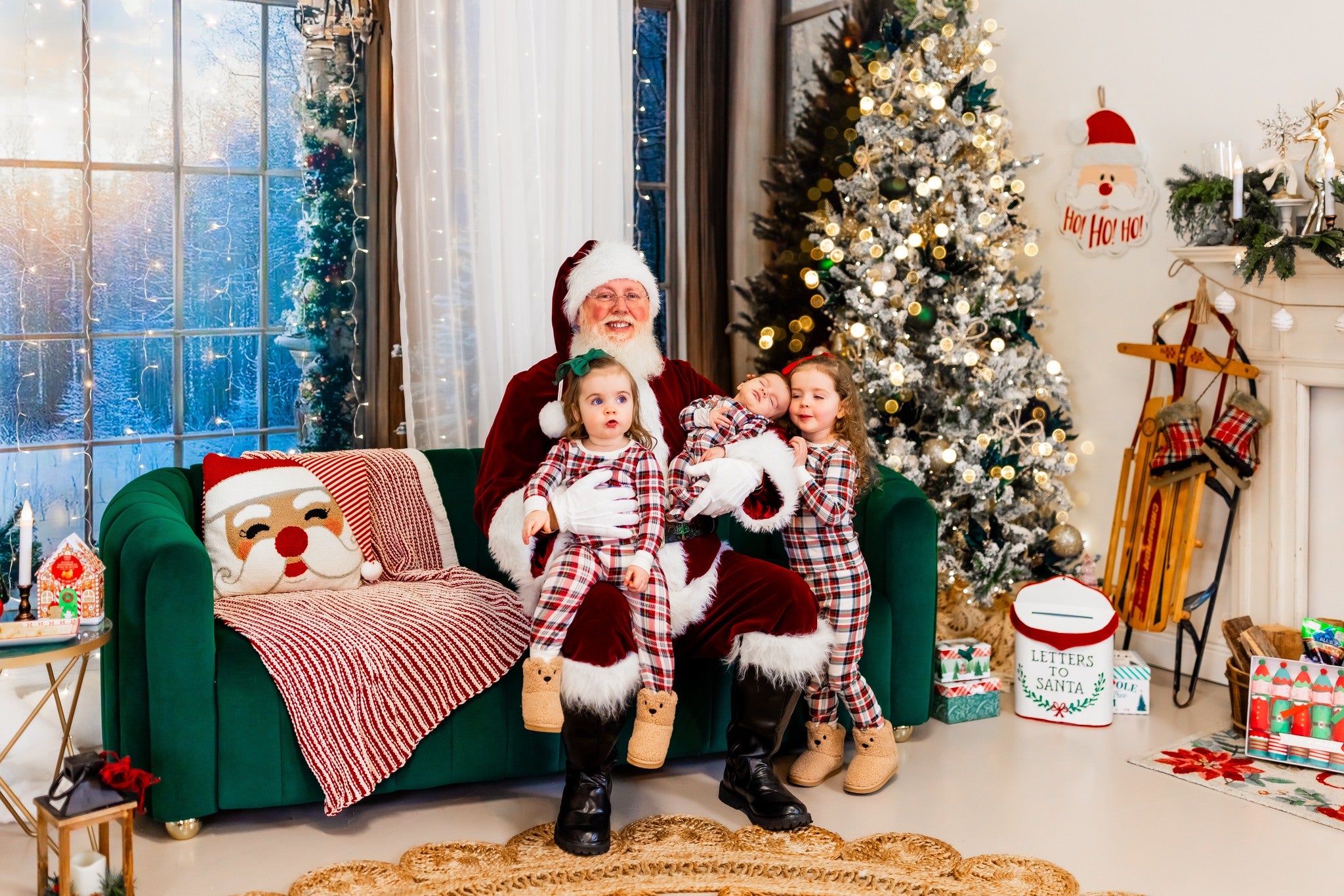 Toile de fond Sapins Fenêtre Forêt Enneigée de Noël RR8-90