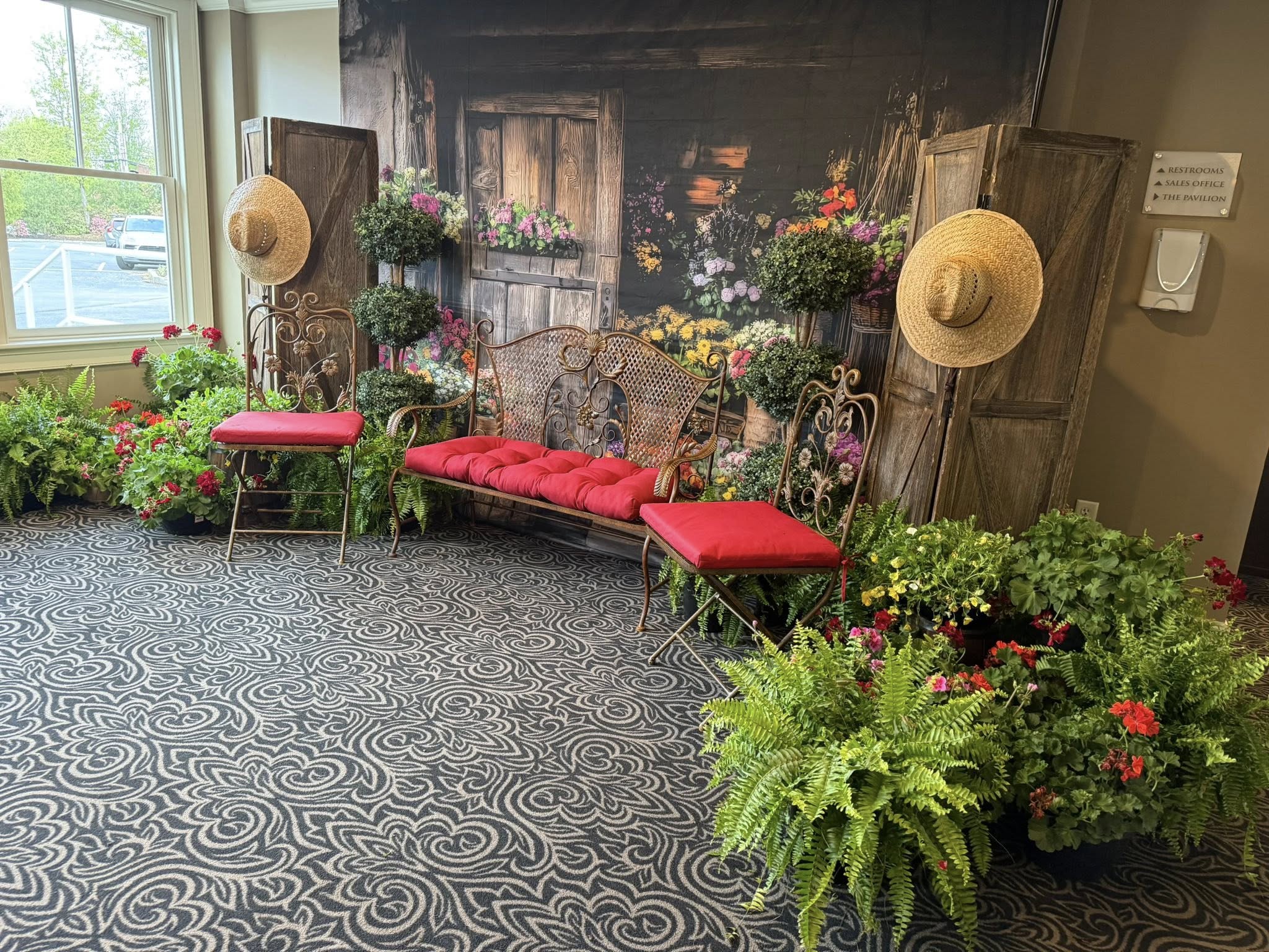 Toile de fond Printemps Marché de Fleurs Rustique Porte en Bois LXX2-63