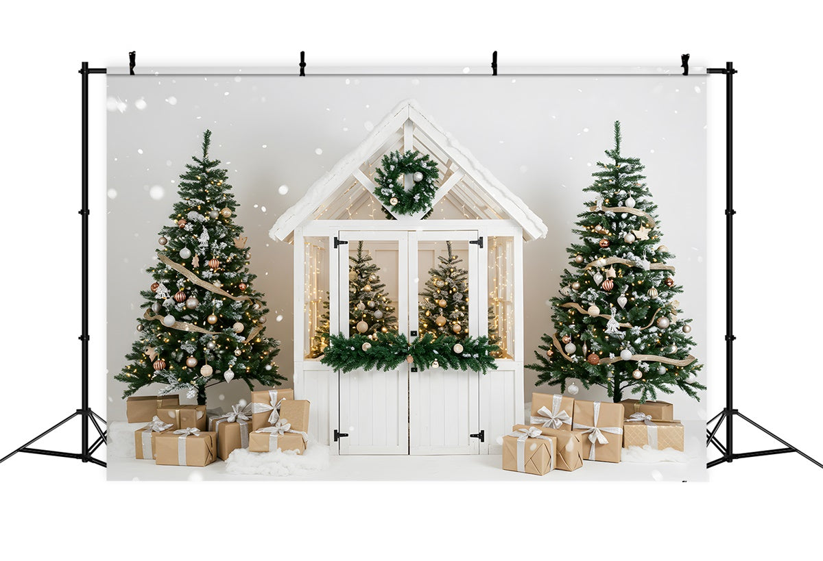 Toile de fond Noël Chalet Blanc Hiver Élégant par Magali