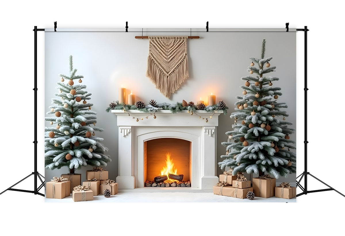 Toile de fond Noël Cheminée Rustique Pommes de Pin par Magali