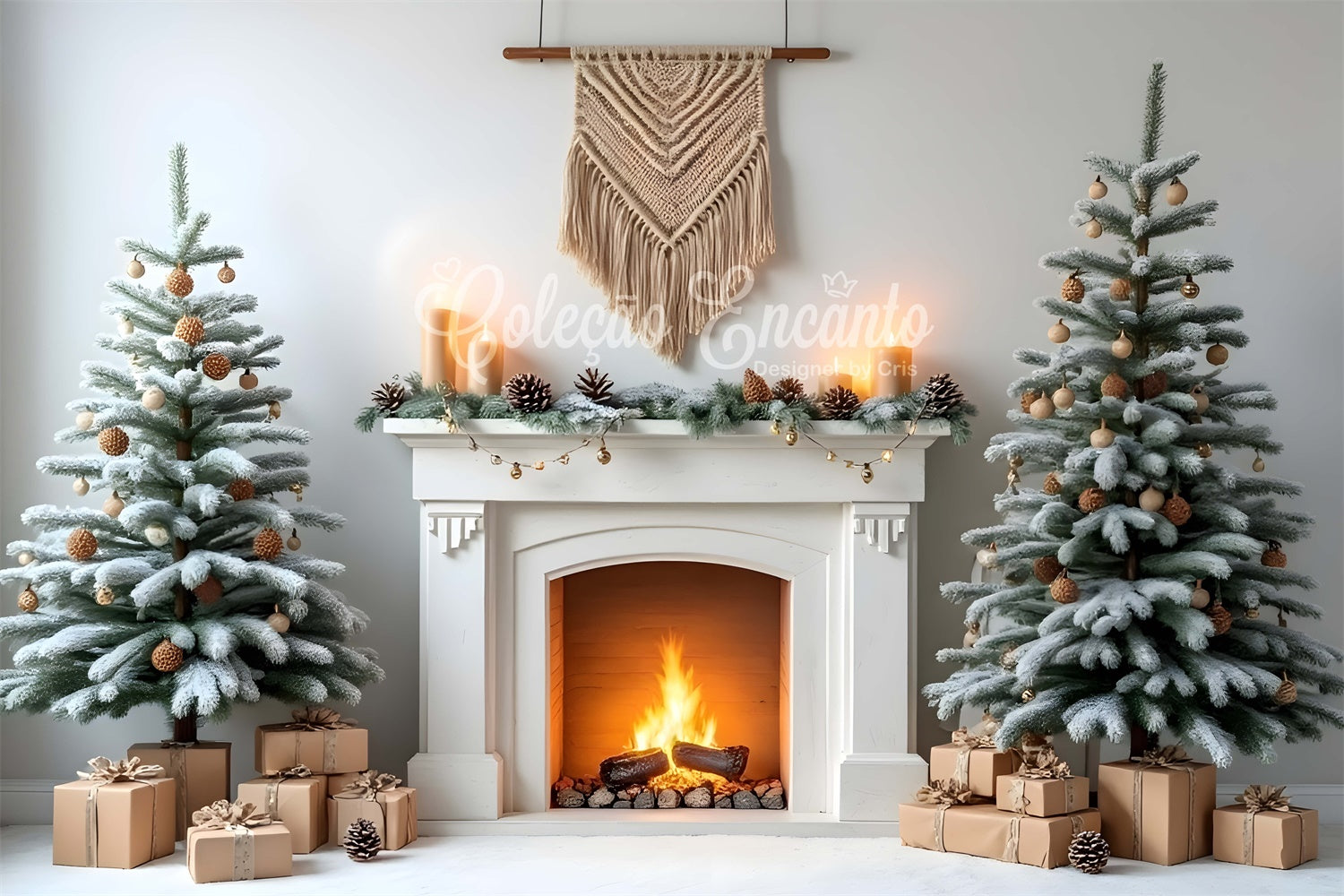 Toile de fond Noël Cheminée Rustique Pommes de Pin par Magali