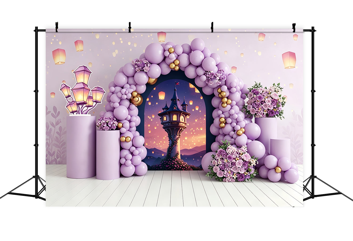 Toile de fond photo pour nouveau-né avec tour aux lanternes lavande et arche de ballons CEM65-212