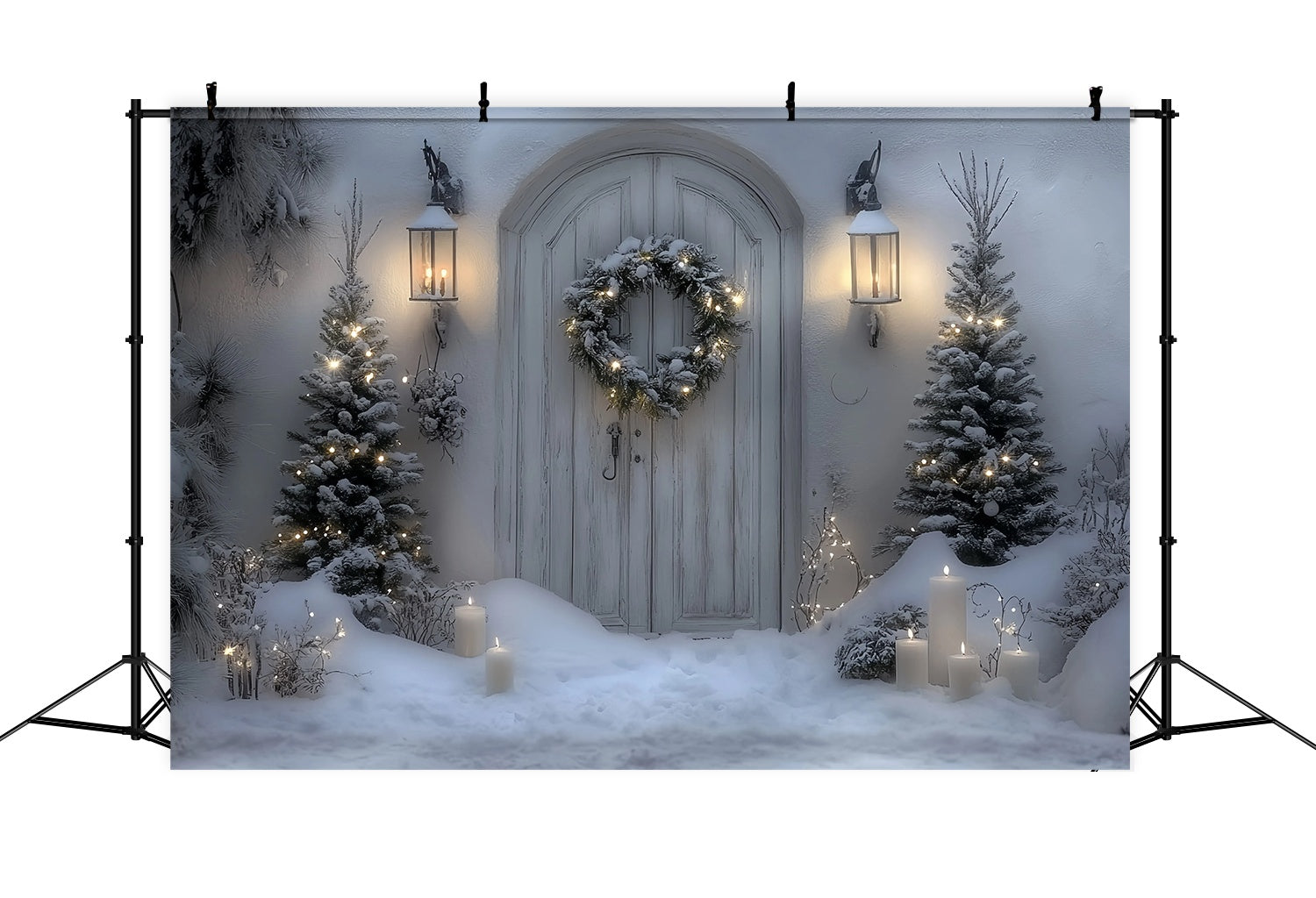 Toile de fond Noël Porte Blanche Enneigée Lanterne et Couronne TWW58-102