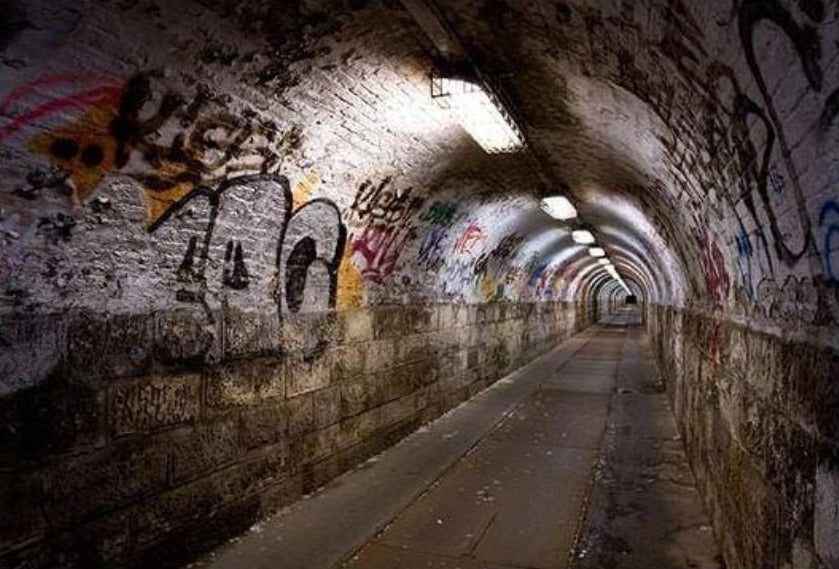 Graphic  Dirty Pedestrian Wall Tunnel Building Backdrop For Photography