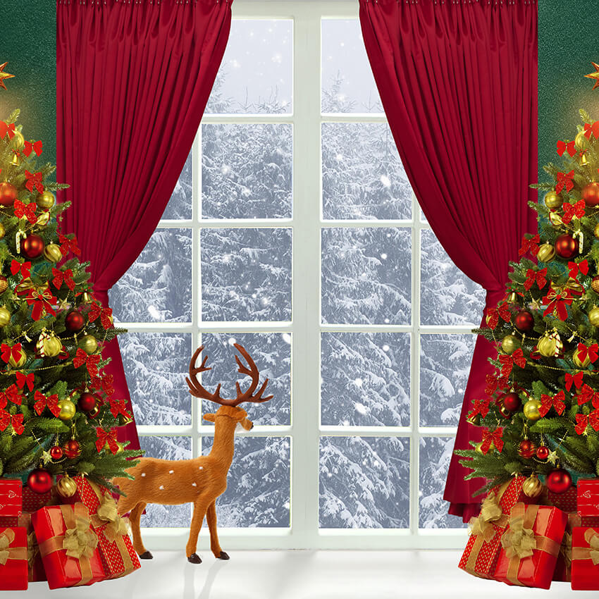 Sapin de Noël blanc fenêtre rideau rouge toile de fond D918